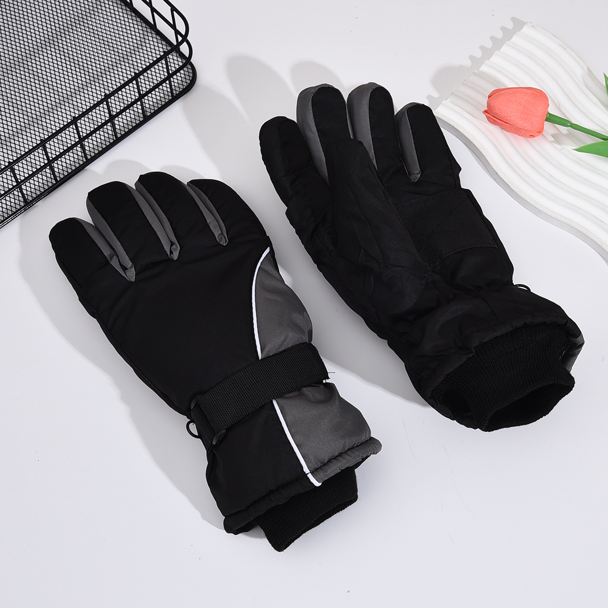 Guanti da Sci Antivento alla M - Ski Glove Waterproof recensione e prezzo